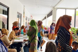 KB Safari IUD dan KB Implant