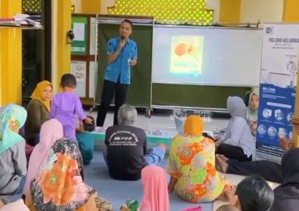 Sosialisasi & Konsultasi “Kesehatan Lansia dan Anak” Sosialisasi & Konsultasi “Kesehatan Lansia dan Anak”