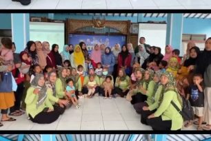 Penyuluhan & Pemeriksaan Kesehatan Ibu & Anak