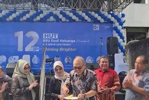 Tasyakuran HUT ke – 12 RSU Dadi Keluarga Purwokerto Tasyakuran HUT ke – 12 RSU Dadi Keluarga Purwokerto